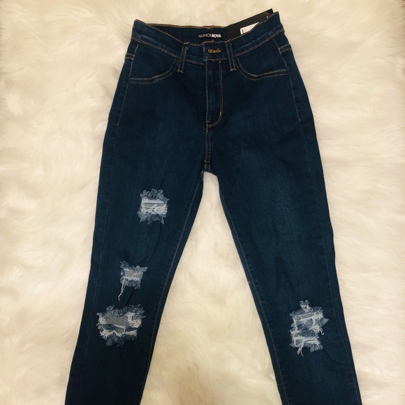 Fashion Nova Denim - Always Leaving Jeans- Medium Wash (Gently Used)
